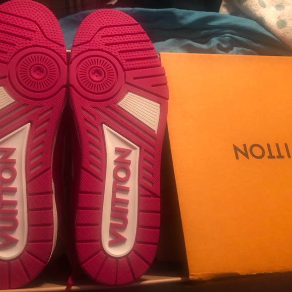 Authentic Luis Vuitton trainer sneakers - Picture 14 of 15